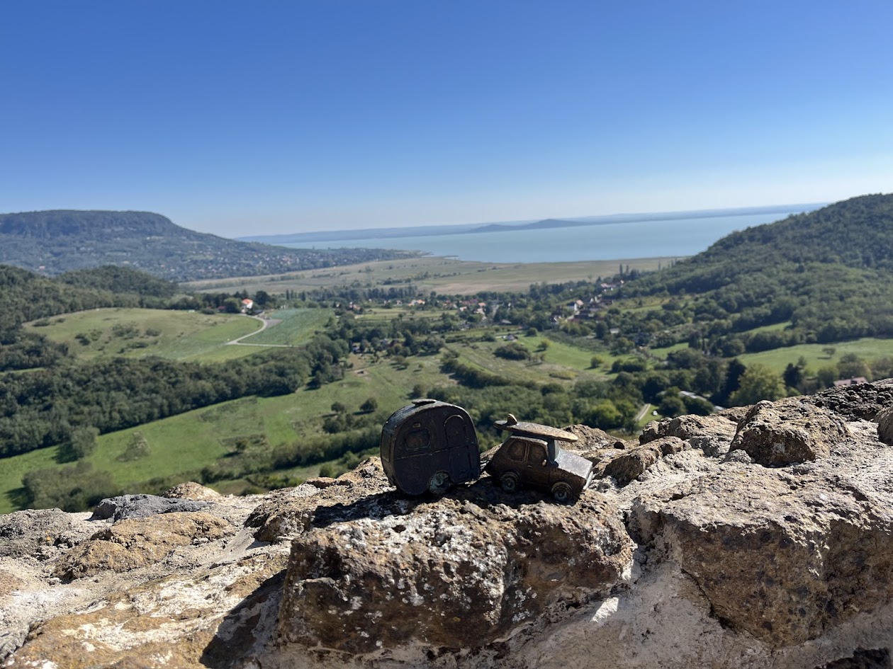 Lakókocsi, szörf, Balaton